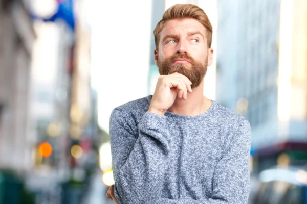 When is it beneficial to voluntarily pay pension insurance contributions in the Czech Republic?